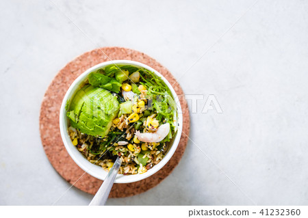Green salad to go in white paper bowl Green salad to go in white paper bowl 41232360