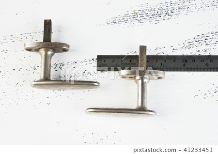 Vintage brass door handle 41233451