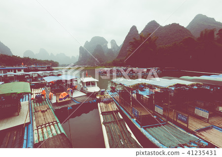 Li River (Lijiang River).  41235431