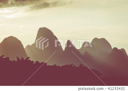 Li River (Lijiang River).  41235432