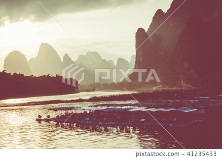 Li River (Lijiang River).  41235433