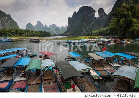 Li River (Lijiang River).  41235438