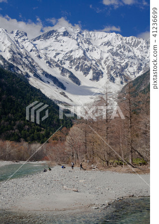 Hotaka mountain range of snow from Kamikochi · Komashira campground 41236699