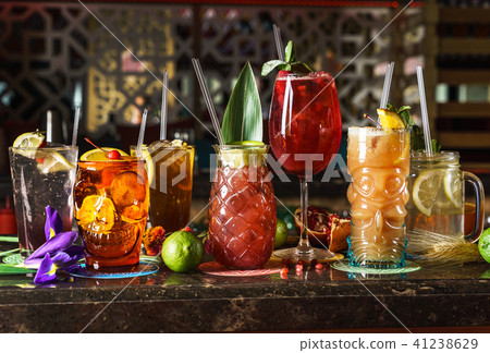 cocktails in the bar 41238629