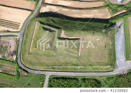 Cerano多哥墳塚前塚_朝倉郡，福岡縣Chikuzencho 41238982