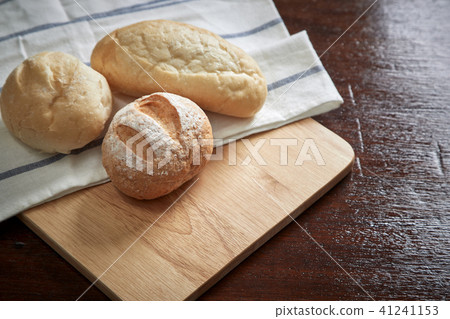 fresh bread and wheat 41241153
