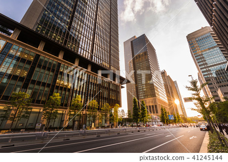 Otemachi商業區的晚上視圖 41245144