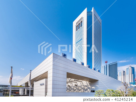 New National Theater and Tokyo Opera City 41245214