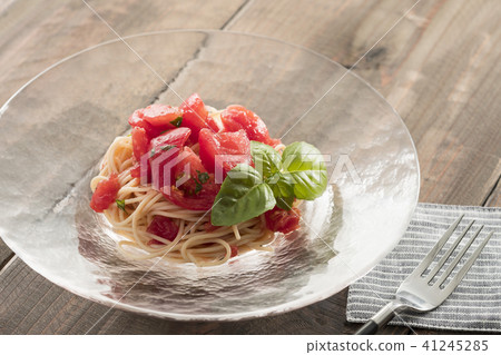 Tomato pasta 41245285