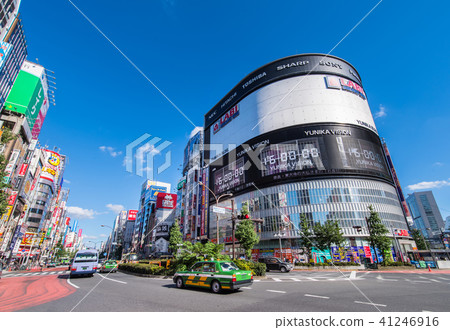 Scenery of Shinjuku Yasukuni Street 41246916