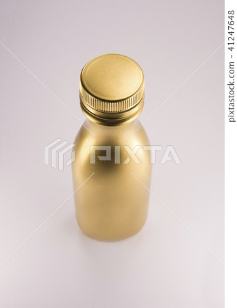 Gold plastic bottle Gold plastic bottle 41247648
