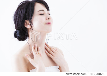  Beauty Female Skin Care Young Women Beauty 41250826