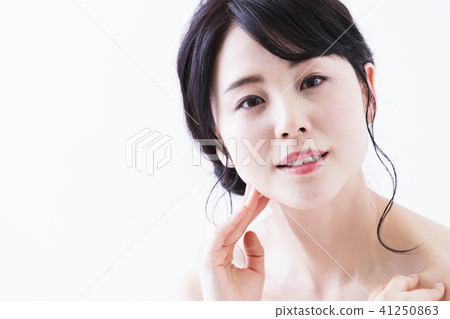  美容女性護膚年輕女性美容 41250863