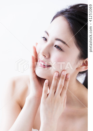  Beauty Female Skin Care Young Women Beauty 41251069