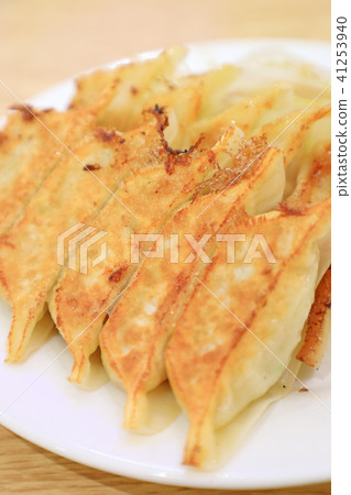 在濱松吃的美味烤餃子 41253940