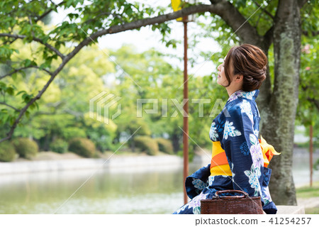 浴衣的女人 浴衣的女人 41254257