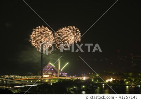 Hakkeijima Sea Paradise Fireworks 41257143