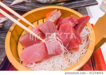 Japanese food set , sashimi 41258055
