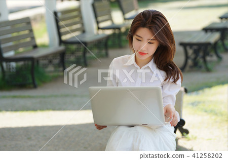 Model, Portrait, Woman, Computer, Search 41258202