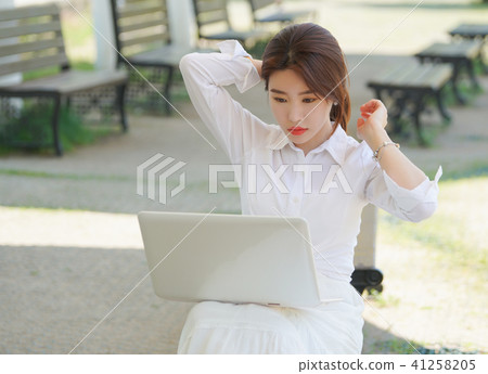 Model, Portrait, Woman, Computer, Search 41258205