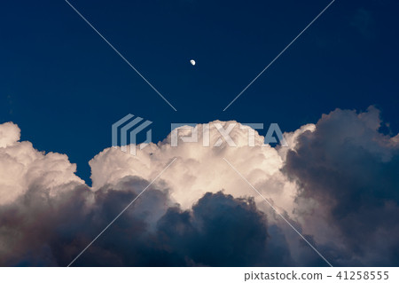 Clouds and moon (early summer) 41258555