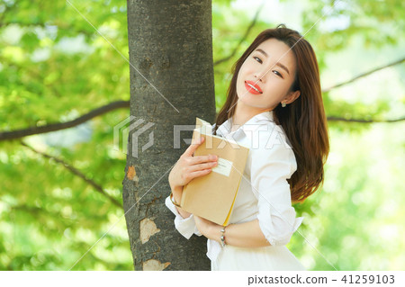 模特，休閒，閱讀，書，微笑 41259103