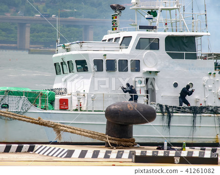 Anti-terrorism exercise 41261082