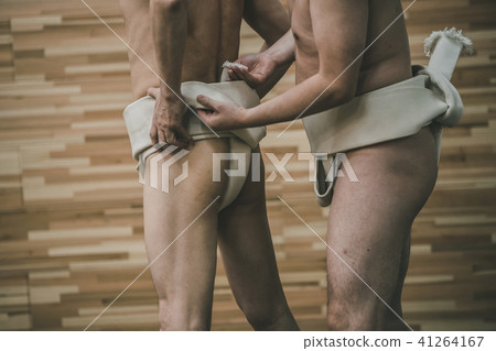 相撲選手的纏腰帶 繫牢 領帶 41264167