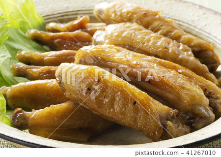 Spicy chill in wings 19 Spicy chill in wings 19 41267010