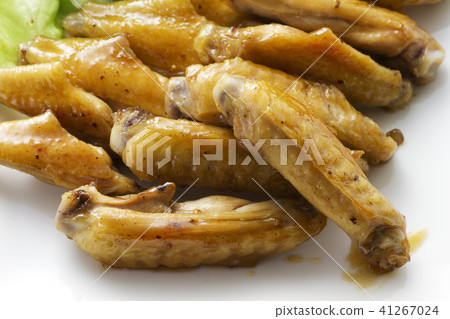 Spicy baked in wing 9 41267024