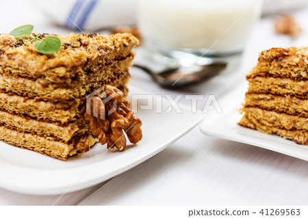 Dessert honey cake Dessert honey cake 41269563