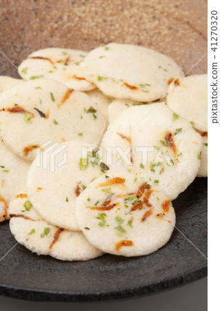 Shrimp cracker 41270320