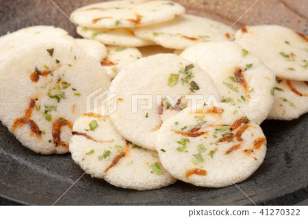 Shrimp cracker 41270322