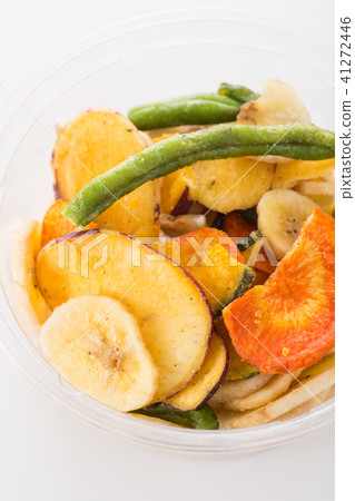 Vegetable Chips 41272446