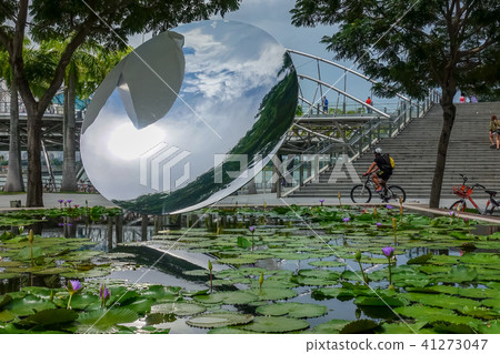 Singapore Singapore 41273047