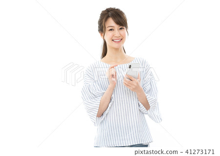Young woman with smartphone 41273171