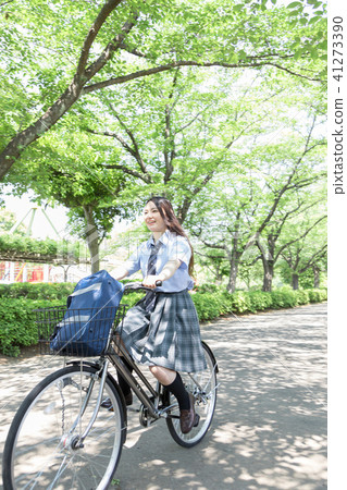 high school girl  41273390