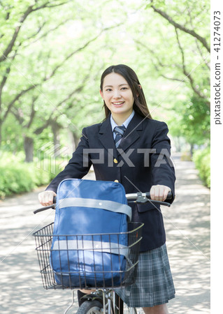 high school girl  41274073