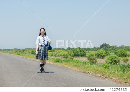 學校的女生 學校的女生 41274885
