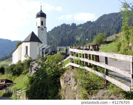 奧地利阿爾卑斯山的一個小教堂 41276705