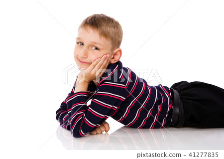 Boy portrait 41277835