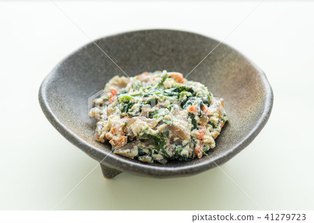 Whispers of spinach Whispers of spinach 41279723