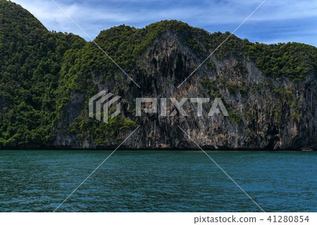 Landscape of Morakot Cave, Andaman Sea. 41280854