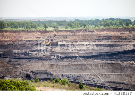 Coal mine 41288187