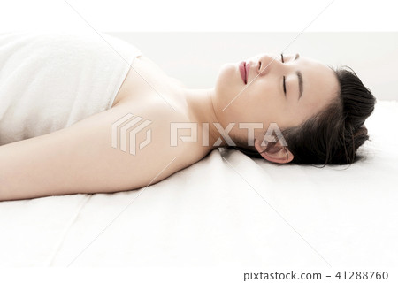 Esthetic image of young women image 41288760