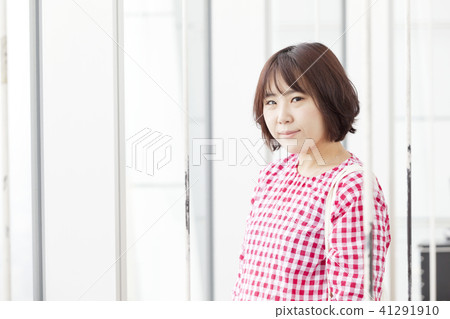 Young woman, observatory, sightseeing, sightseeing, tourists, travelers, travel, tower, Tokyo, Japan 41291910