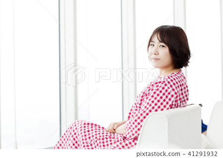 Young woman, observatory, sightseeing, sightseeing, tourists, travelers, travel, tower, Tokyo, Japan 41291932