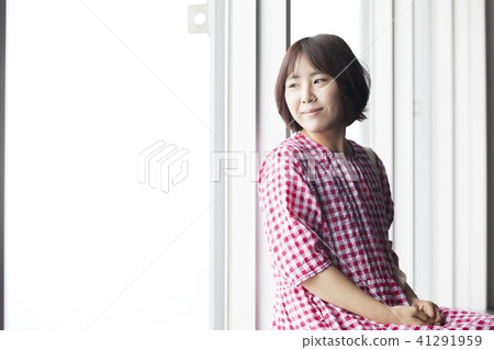 年輕的女人,觀測所,觀光,觀光,遊客,旅行者,旅行,塔,東京,日本 年輕的女人,觀測所,觀光,觀光,遊客,旅行者,旅行,塔,東京,日本 41291959