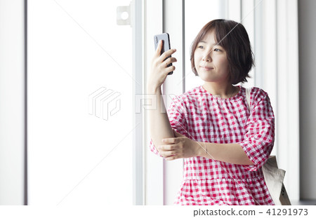 Young woman, observatory, sightseeing, sightseeing, tourists, travelers, travel, tower, Tokyo, Japan 41291973