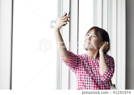 Young woman, observatory, sightseeing, sightseeing, tourists, travelers, travel, tower, Tokyo, Japan 41291974